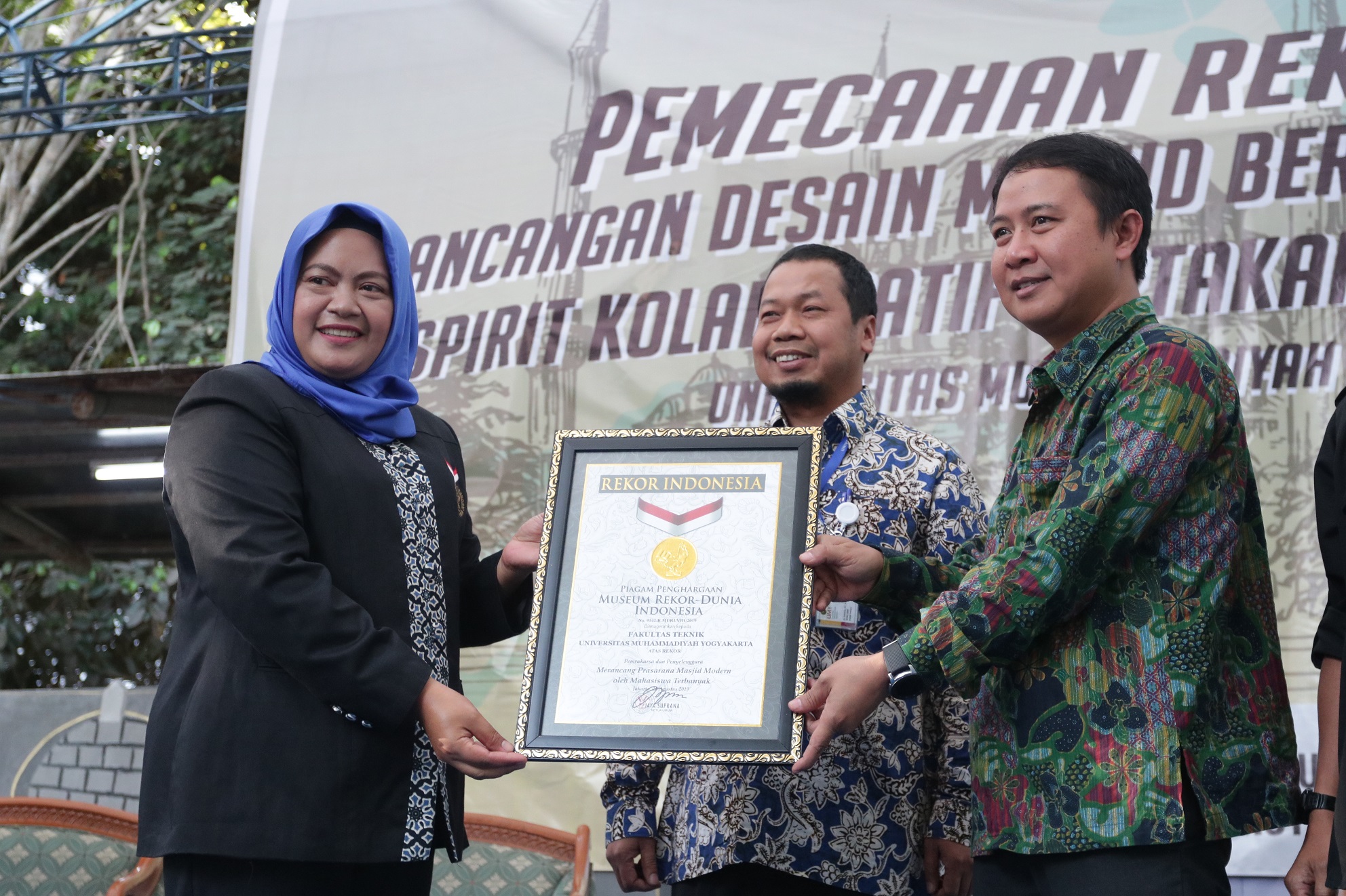 Hasilkan Rancangan Masjid Modern Terbanyak, UMY Pecahkan Rekor MURI